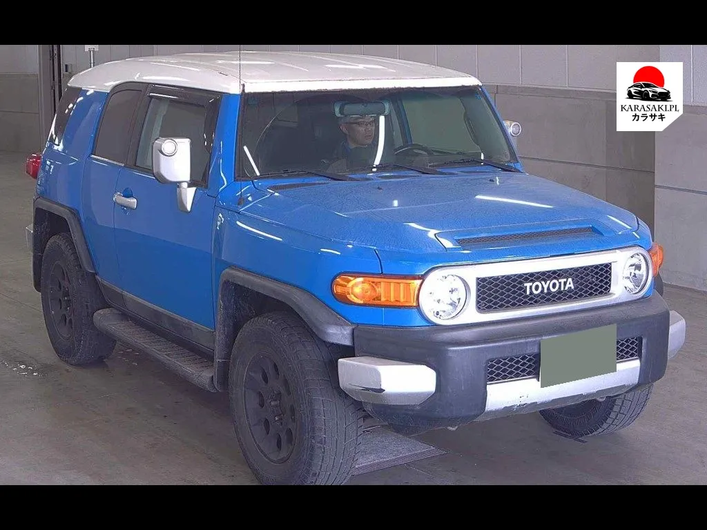 America Toyota FJ Cruiser 2009 z aukcji japońskiej
