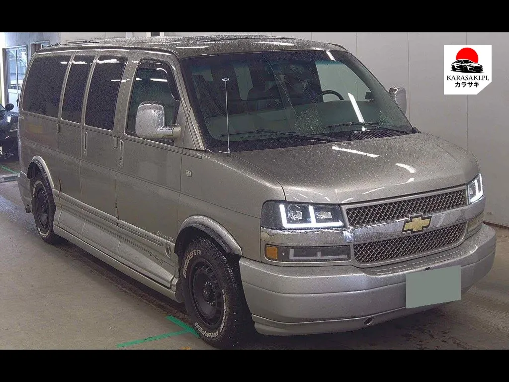 Chevrolet Express 2011 з японського аукціону
