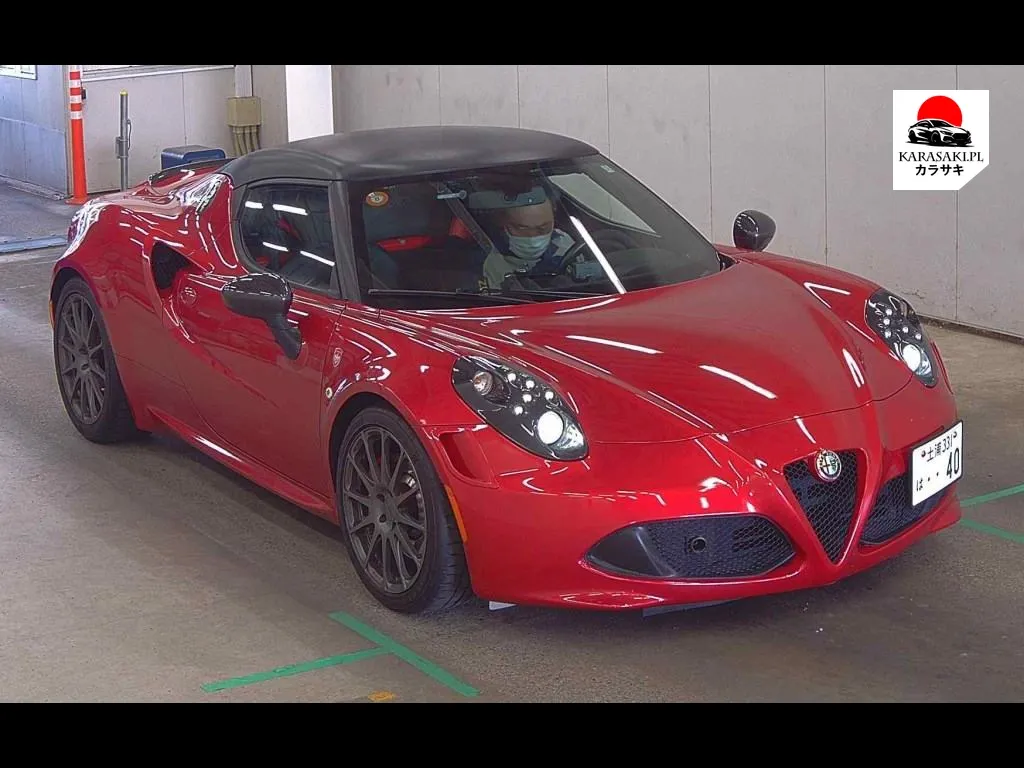 Alfa Romeo 4C 2014 from a Japanese auction