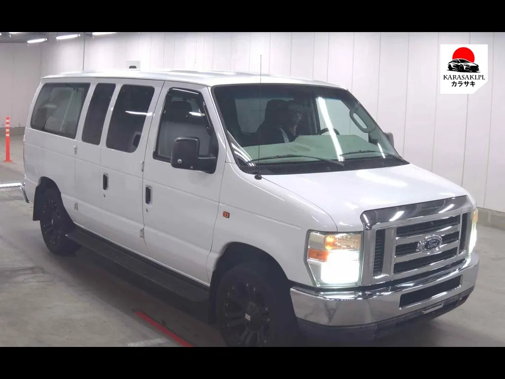 Ford E-150 2012 z aukcji japońskiej