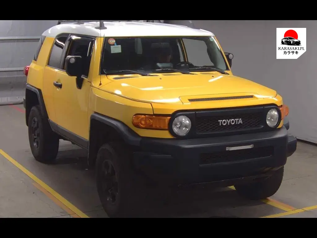 America Toyota FJ Cruiser 2012 z aukcji japońskiej