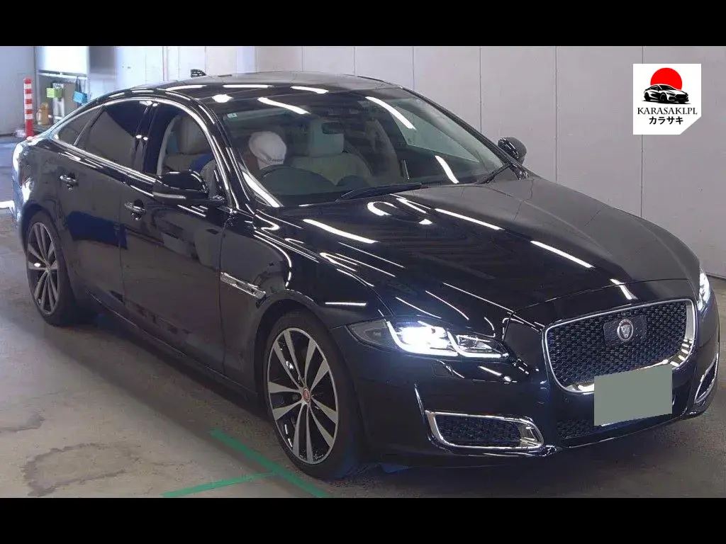 Jaguar XJ 2019 z aukcji japońskiej