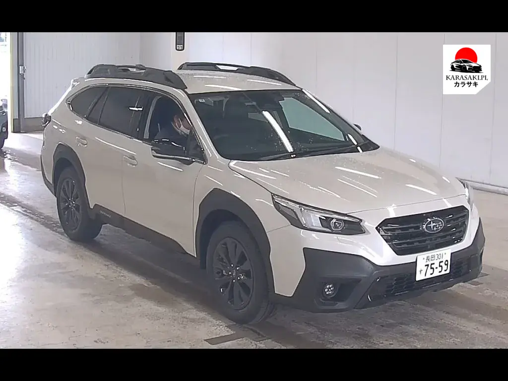 Subaru Outback 2025 z aukcji japońskiej