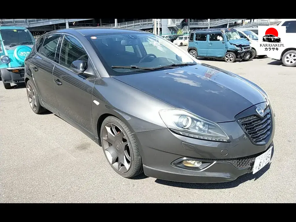 Lancia Delta 2016 z aukcji japońskiej