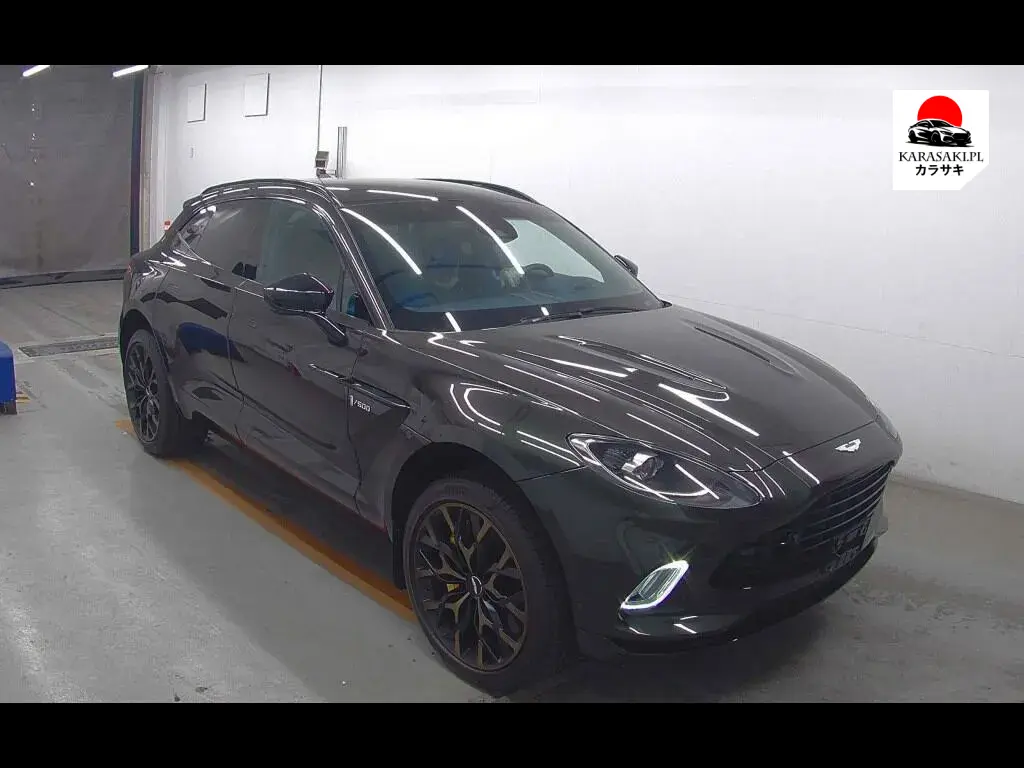 Aston Martin DBX 2021 z aukcji japońskiej
