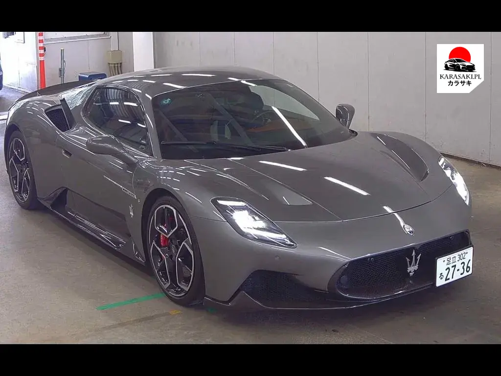Maserati MC20 2022 z aukcji japońskiej