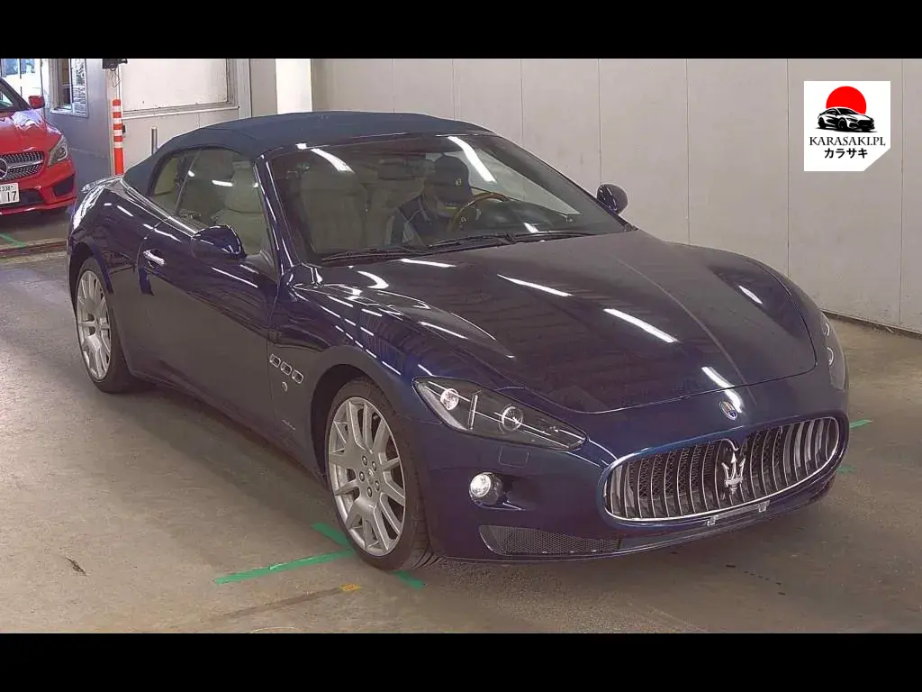 Maserati Grancabrio 2012 з японського аукціону