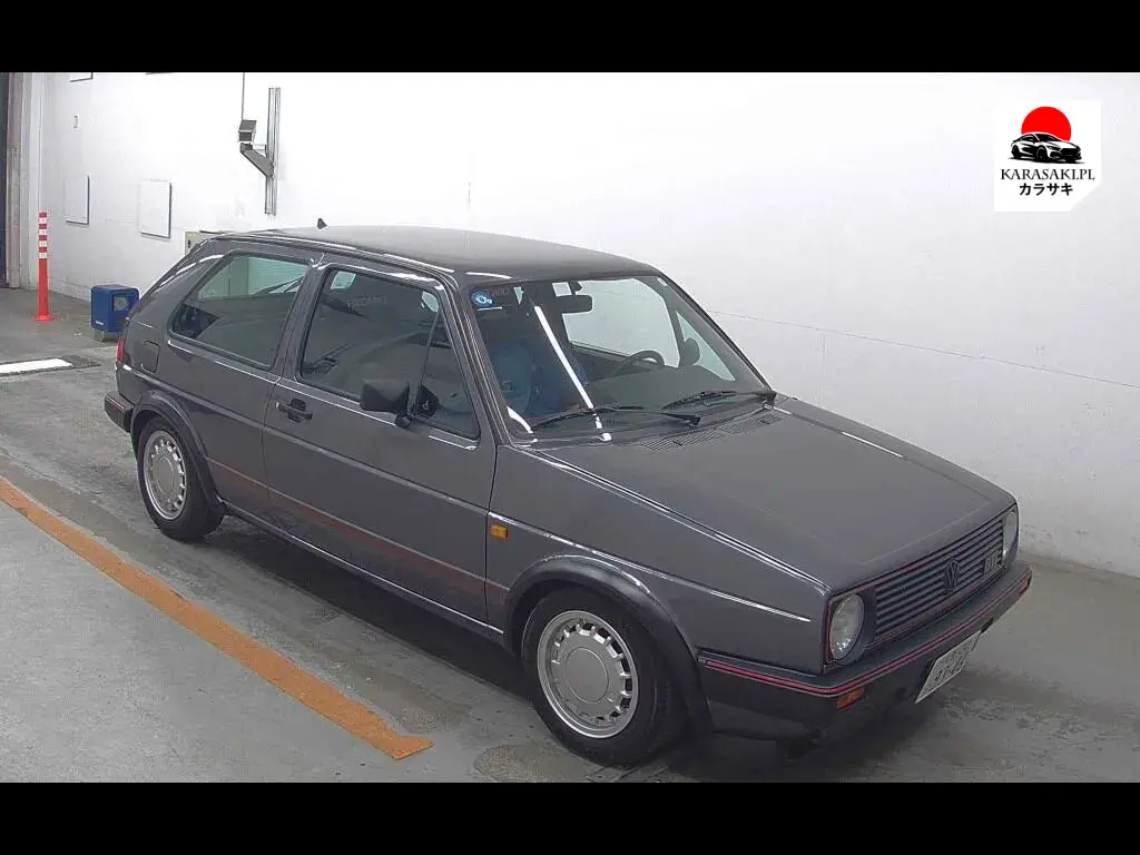 Volkswagen Golf 1987 z aukcji japońskiej