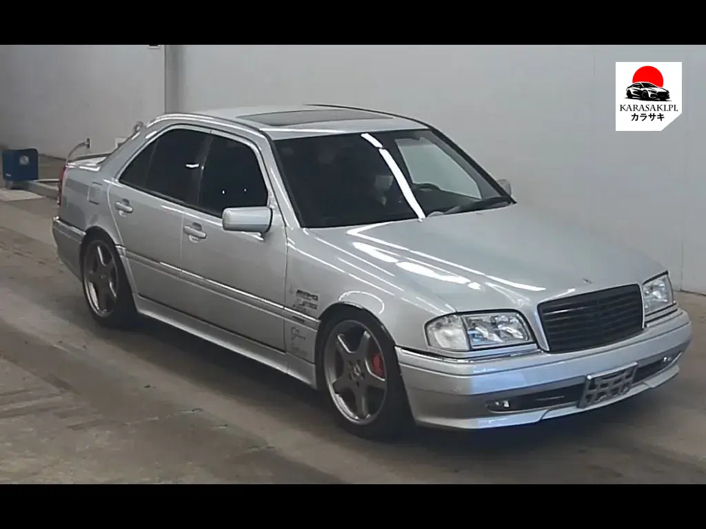 AMG C-Class 1996 z aukcji japońskiej