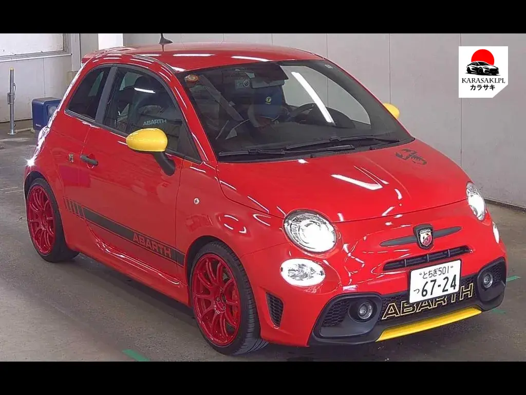 Abarth 595 2022 z aukcji japońskiej