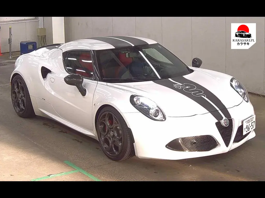 Alfa Romeo 4C 2017 z aukcji japońskiej
