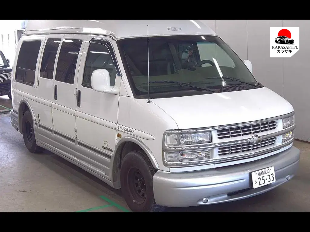 Chevrolet Express 2000 з японського аукціону
