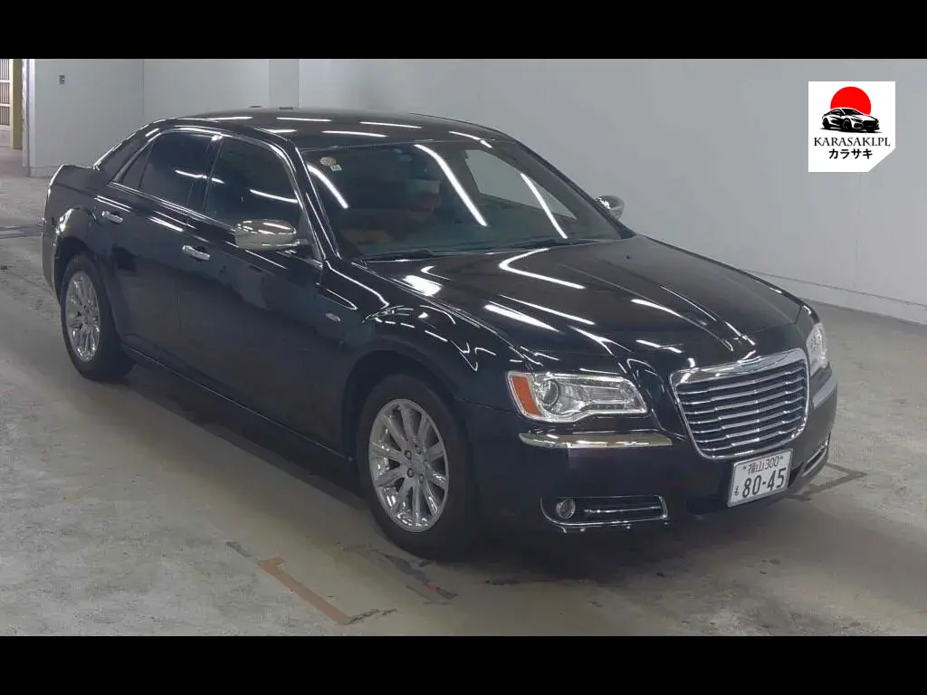 Chrysler 300 2012 z aukcji japońskiej