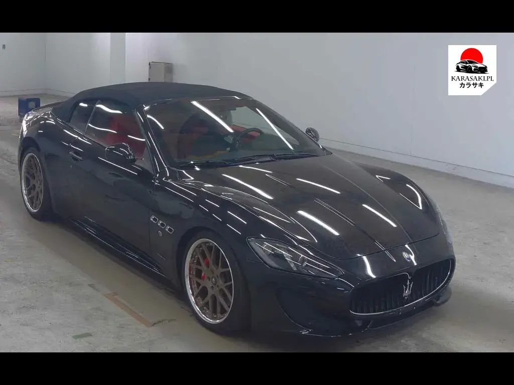 Maserati Grancabrio 2013 з японського аукціону