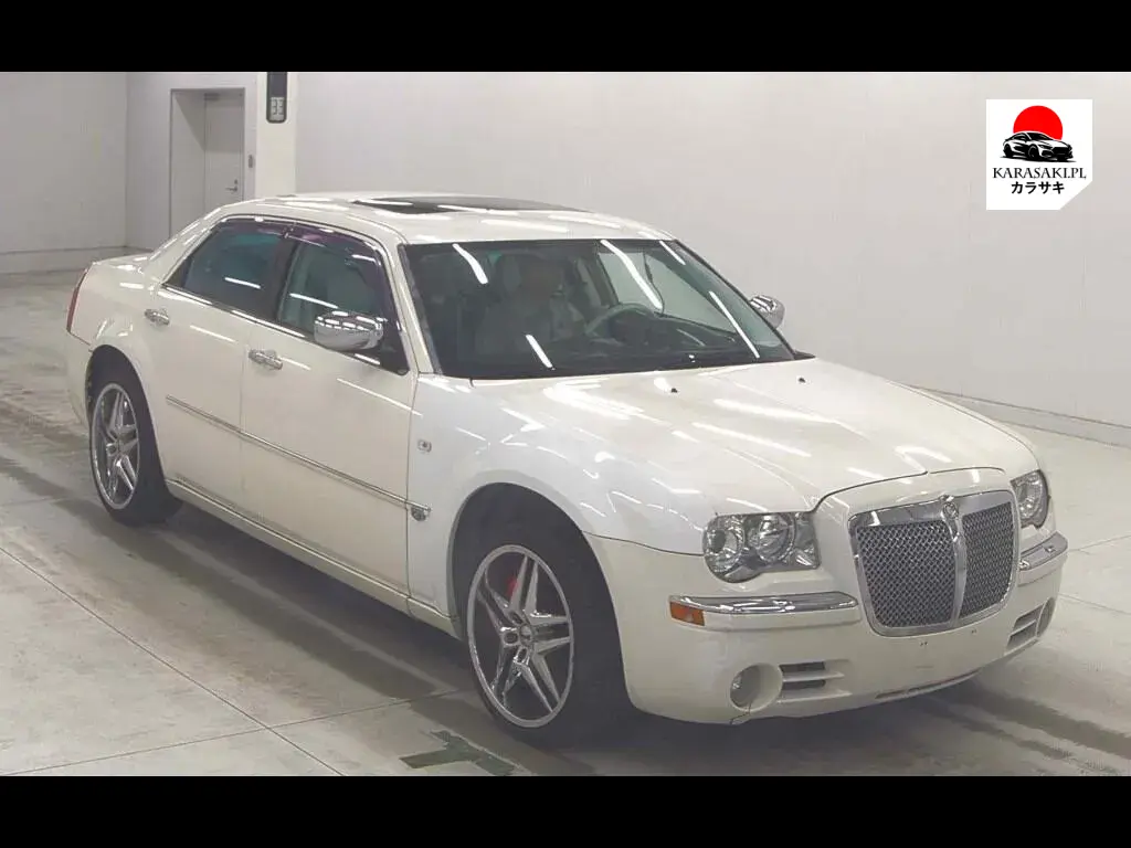 Chrysler 300C 2005 z aukcji japońskiej