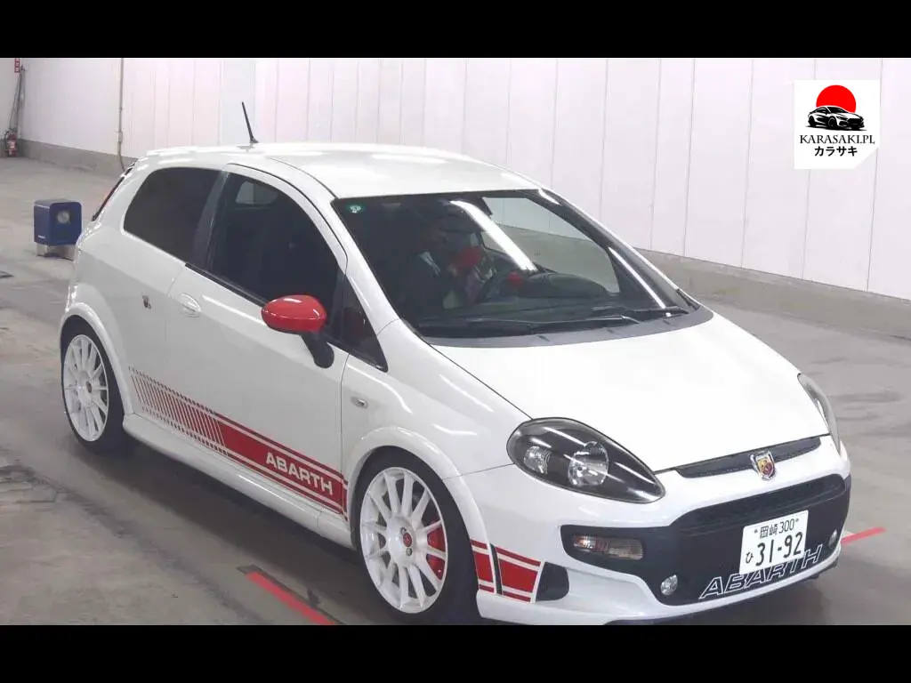 Abarth Punto Evo 2011 z aukcji japońskiej
