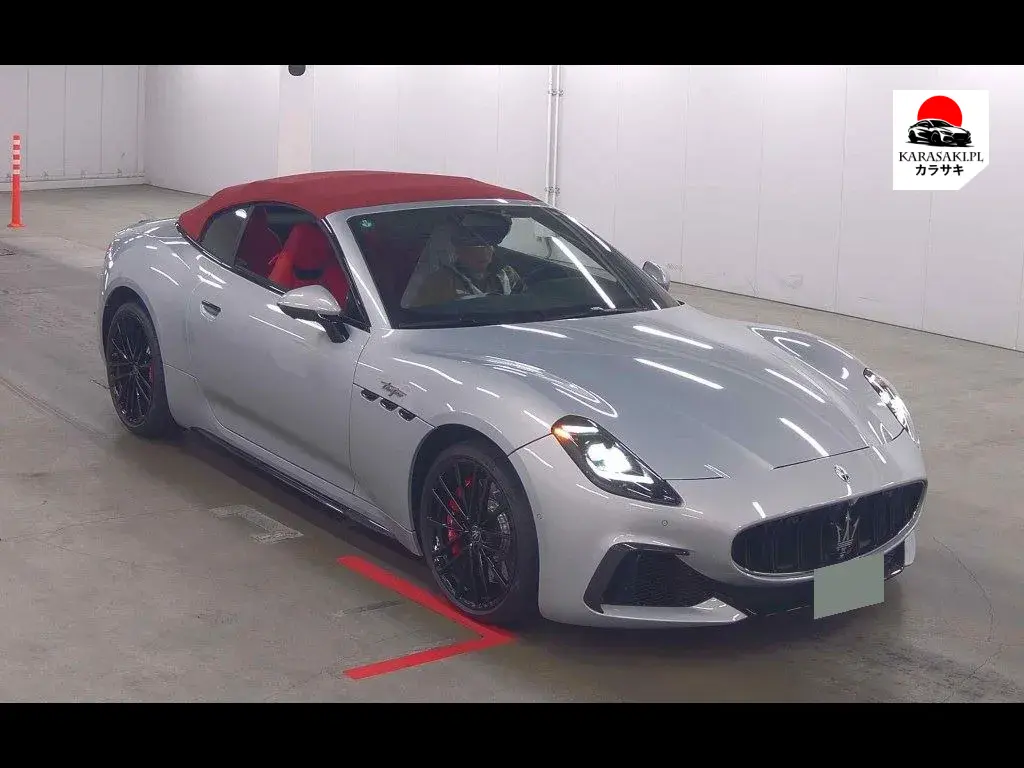 Maserati Grancabrio 2024 z aukcji japońskiej