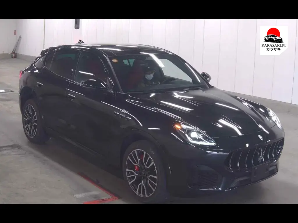 Maserati Grecale 2023 з японського аукціону