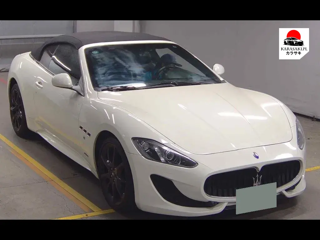 Maserati Grancabrio 2014 з японського аукціону