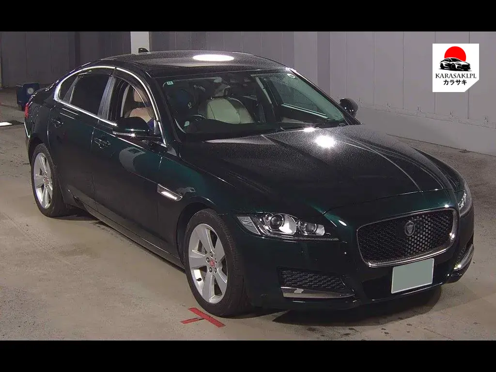 Jaguar XF 2016 z aukcji japońskiej