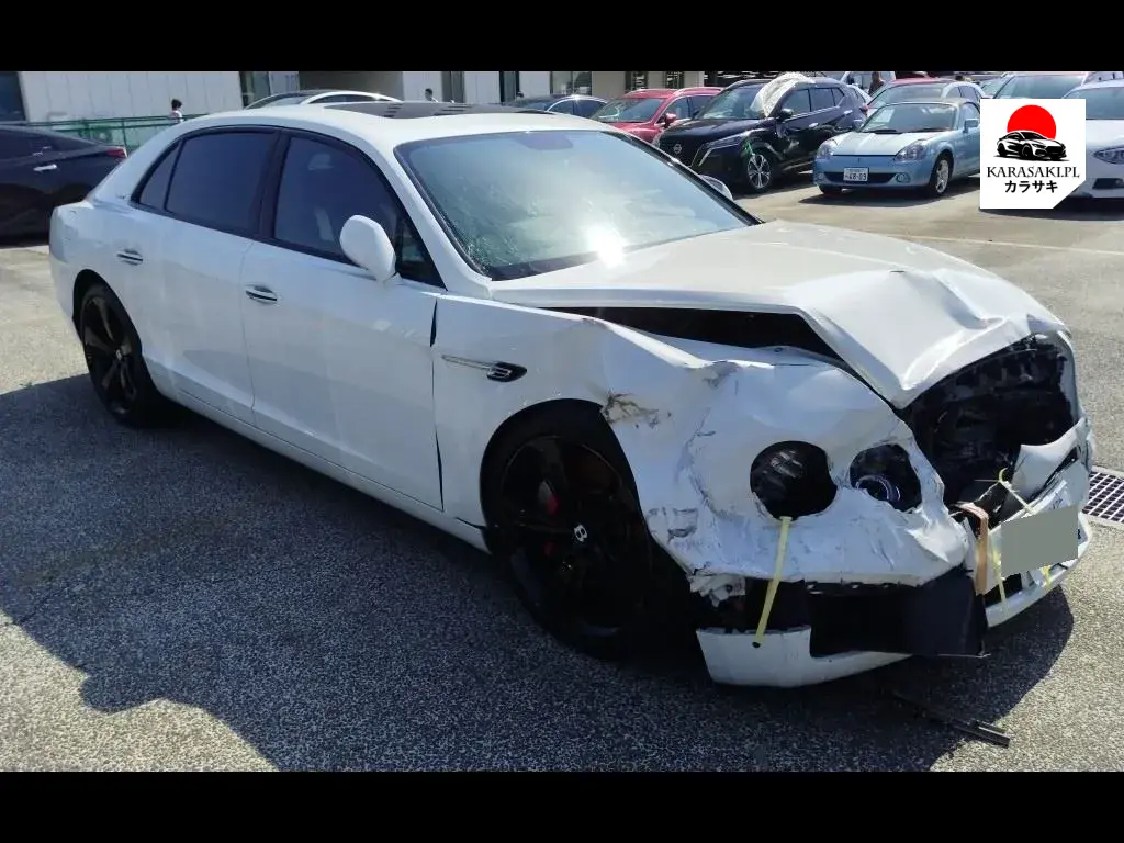 Bentley Flying Spur 2018 z aukcji japońskiej
