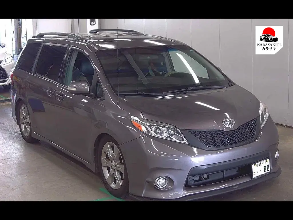 America Toyota Sienna 2012 z aukcji japońskiej