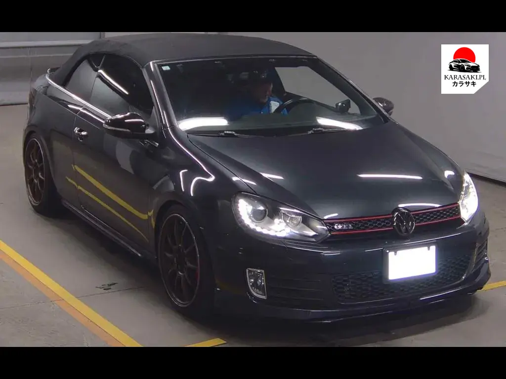 Volkswagen Golf Cabriolet 2013 z aukcji japońskiej