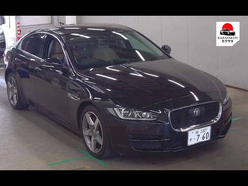 Jaguar Xe 2017 з японського аукціону
