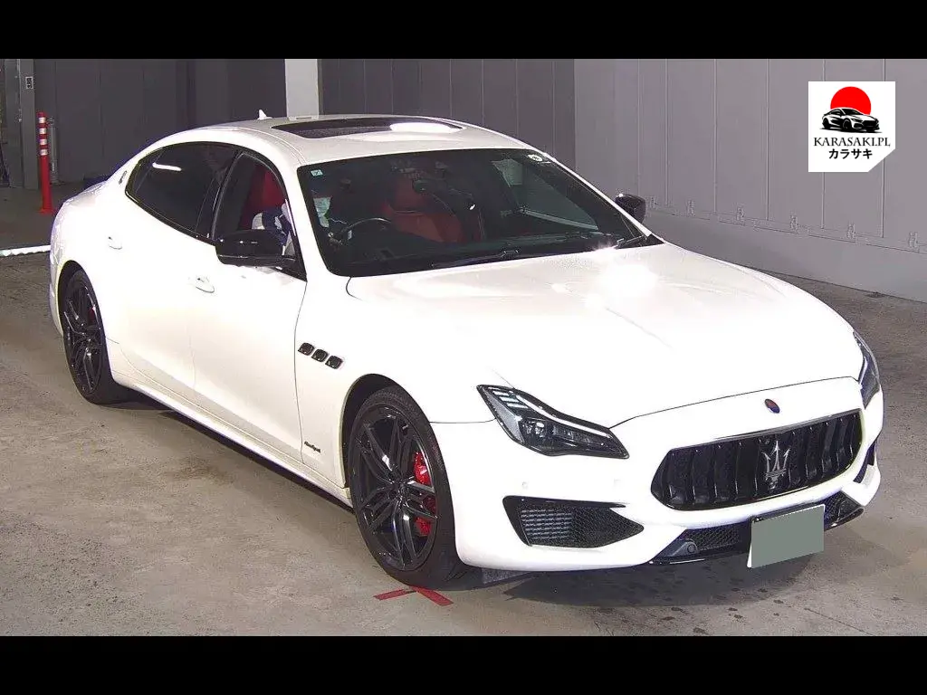 Maserati Quattroporte 2019 z aukcji japońskiej