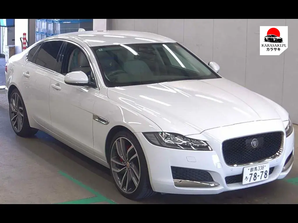 Jaguar XF 2016 z aukcji japońskiej