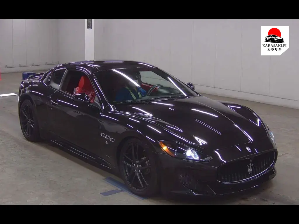 Maserati Granturismo 2012 z aukcji japońskiej