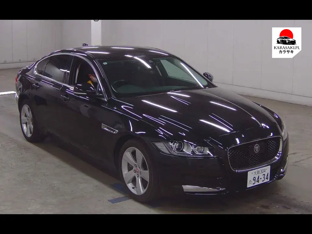 Jaguar XF 2018 z aukcji japońskiej