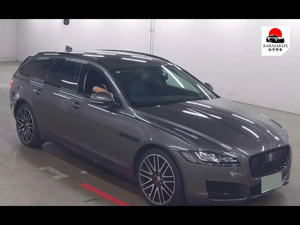Jaguar XF Sportbrake 2019 z aukcji japońskiej