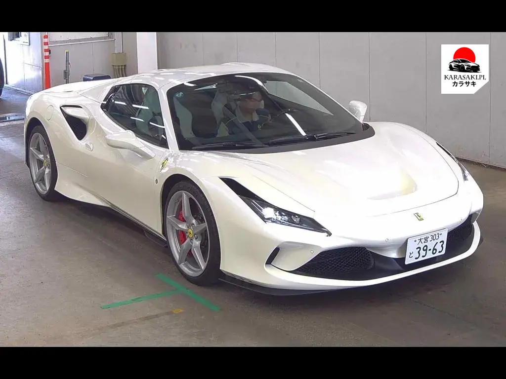 Ferrari F8 Spider 2022 z aukcji japońskiej