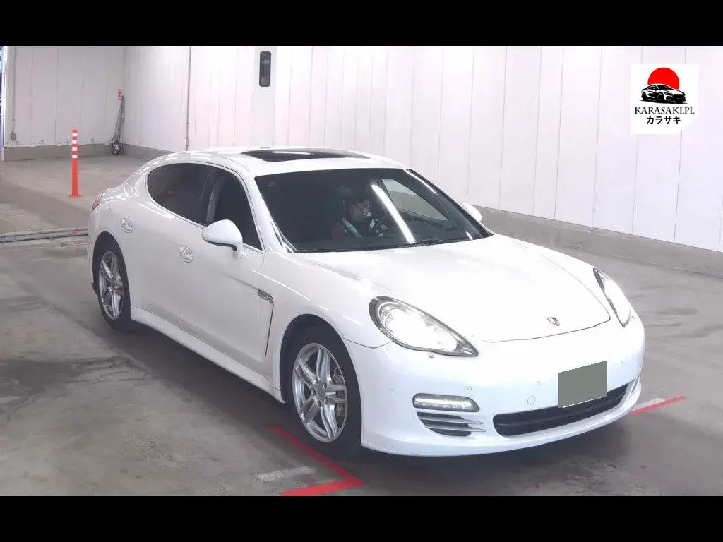 Porsche Panamera 2010 z aukcji japońskiej