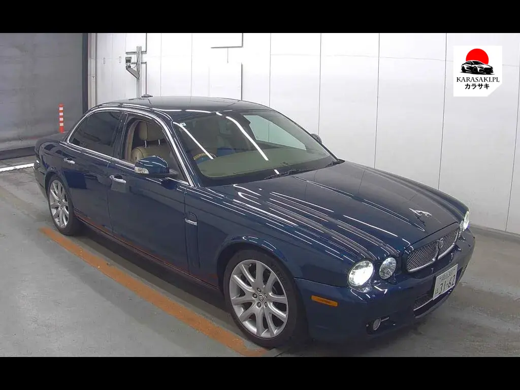 Jaguar XJ 2008 z aukcji japońskiej