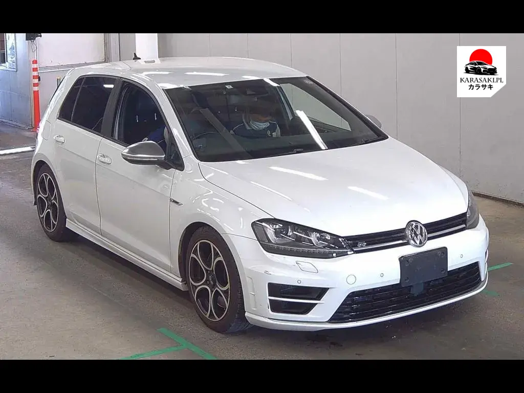 Volkswagen Golf R 2015 z aukcji japońskiej