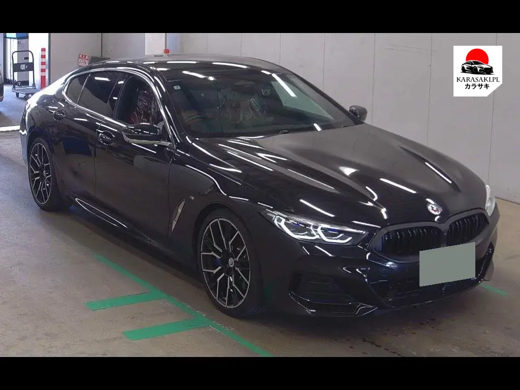 BMW 8 Series 2023 z aukcji japońskiej