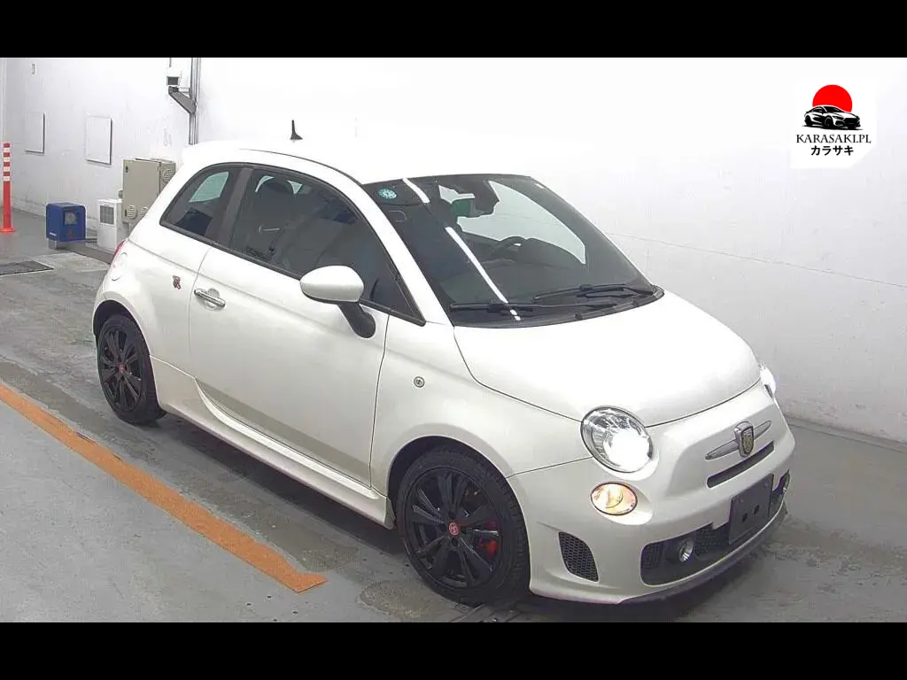 Abarth 500 2015 z aukcji japońskiej