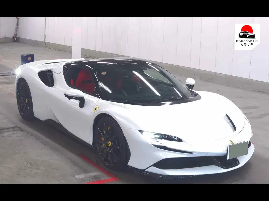 Ferrari SF90 Spider 2024 з японського аукціону