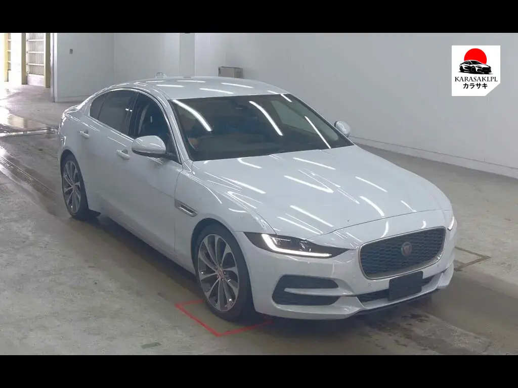 Jaguar Xe 2019 з японського аукціону