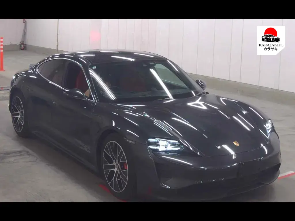 Porsche Taycan 2021 з японського аукціону