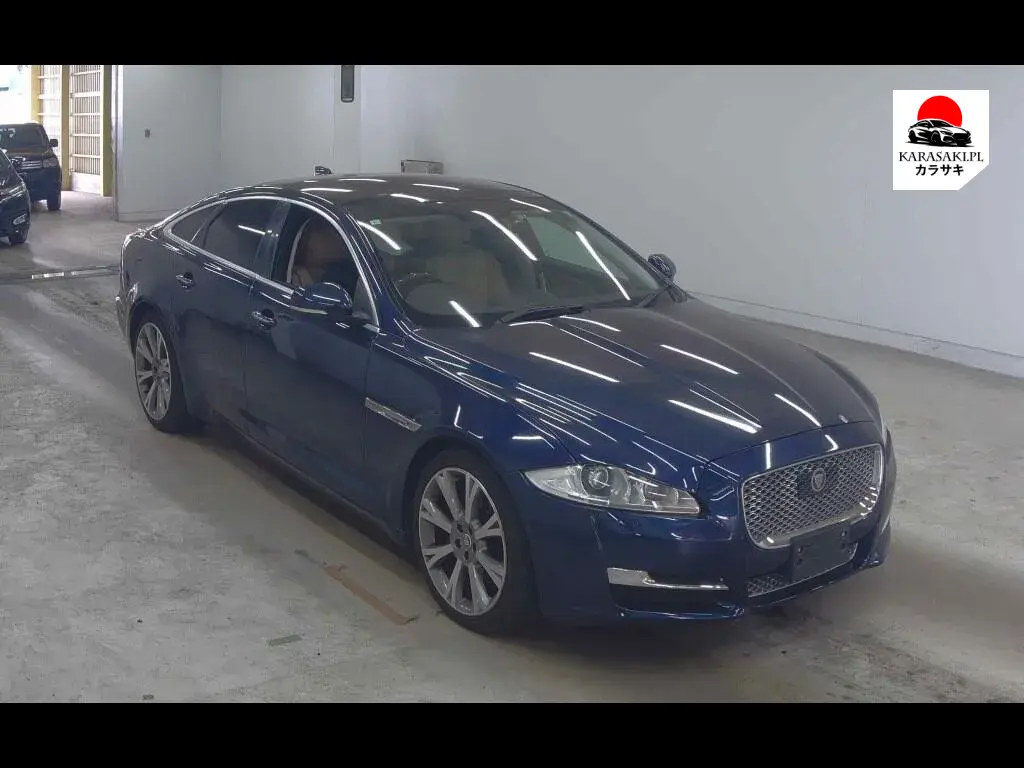 Jaguar XJ 2017 z aukcji japońskiej