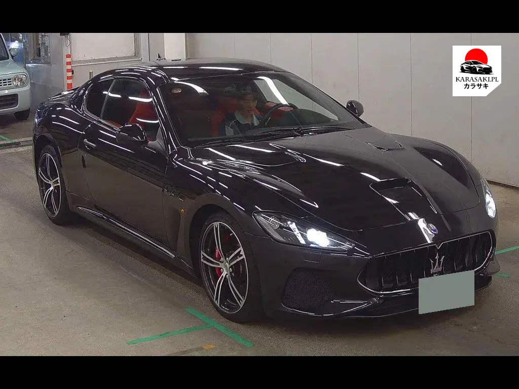 Maserati Granturismo 2018 z aukcji japońskiej