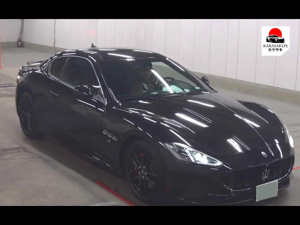 Maserati Granturismo 2018 z aukcji japońskiej