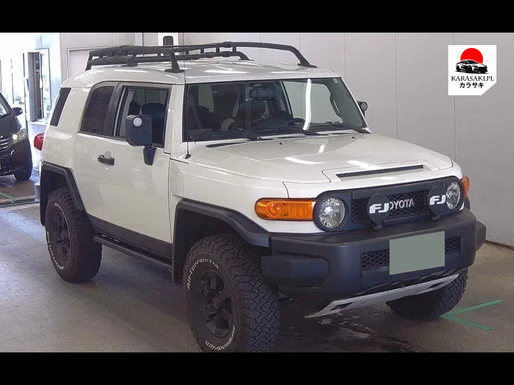 America Toyota FJ Cruiser 2012 z aukcji japońskiej