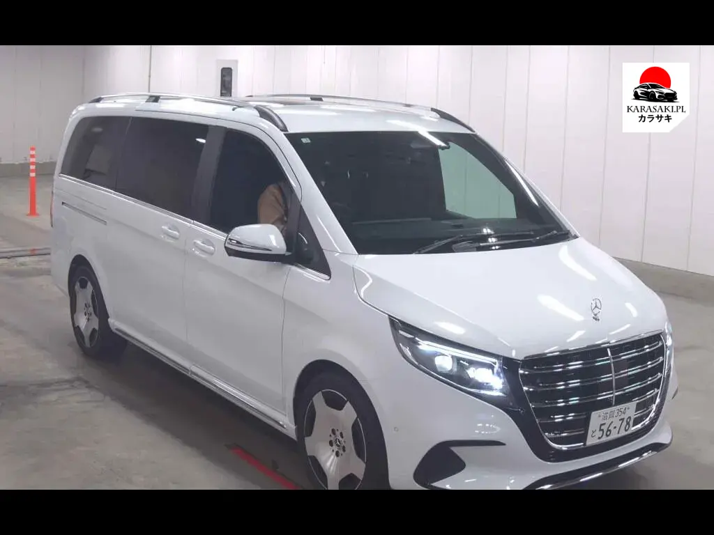 Mercedes Benz V-Class 2025 z aukcji japońskiej
