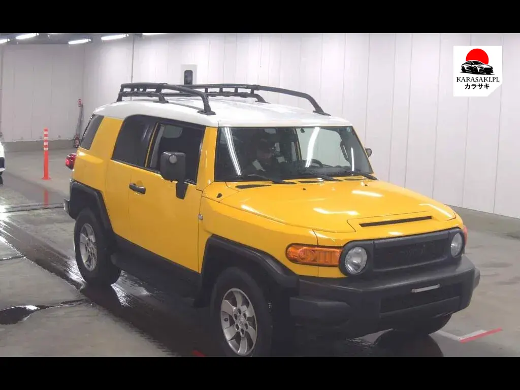 America Toyota FJ Cruiser 2009 z aukcji japońskiej
