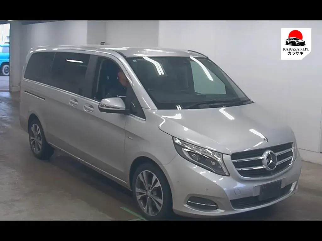 Mercedes Benz V-Class 2017 z aukcji japońskiej