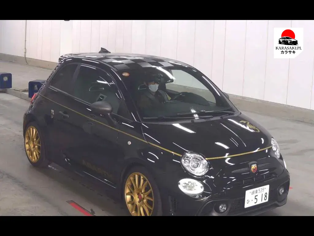Abarth 595 2020 z aukcji japońskiej